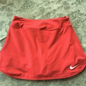 NWOT Ladies Nikecourt Tennis Skirt - XS